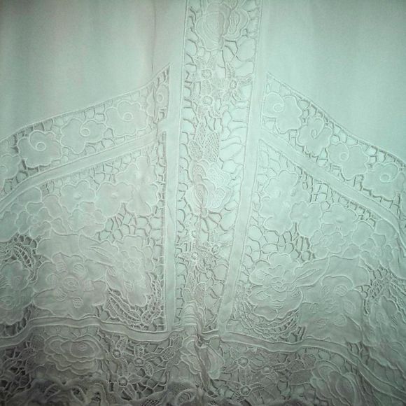 CHELSEA 28 DRESS WHITE EYELET EMBROIDERED FLORAL BOHO FLARE SLEEVE-WOMENS SIZE S - Picture 3 of 5